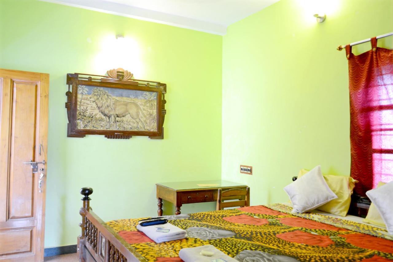 A La Villa Creole Пондичерри Экстерьер фото